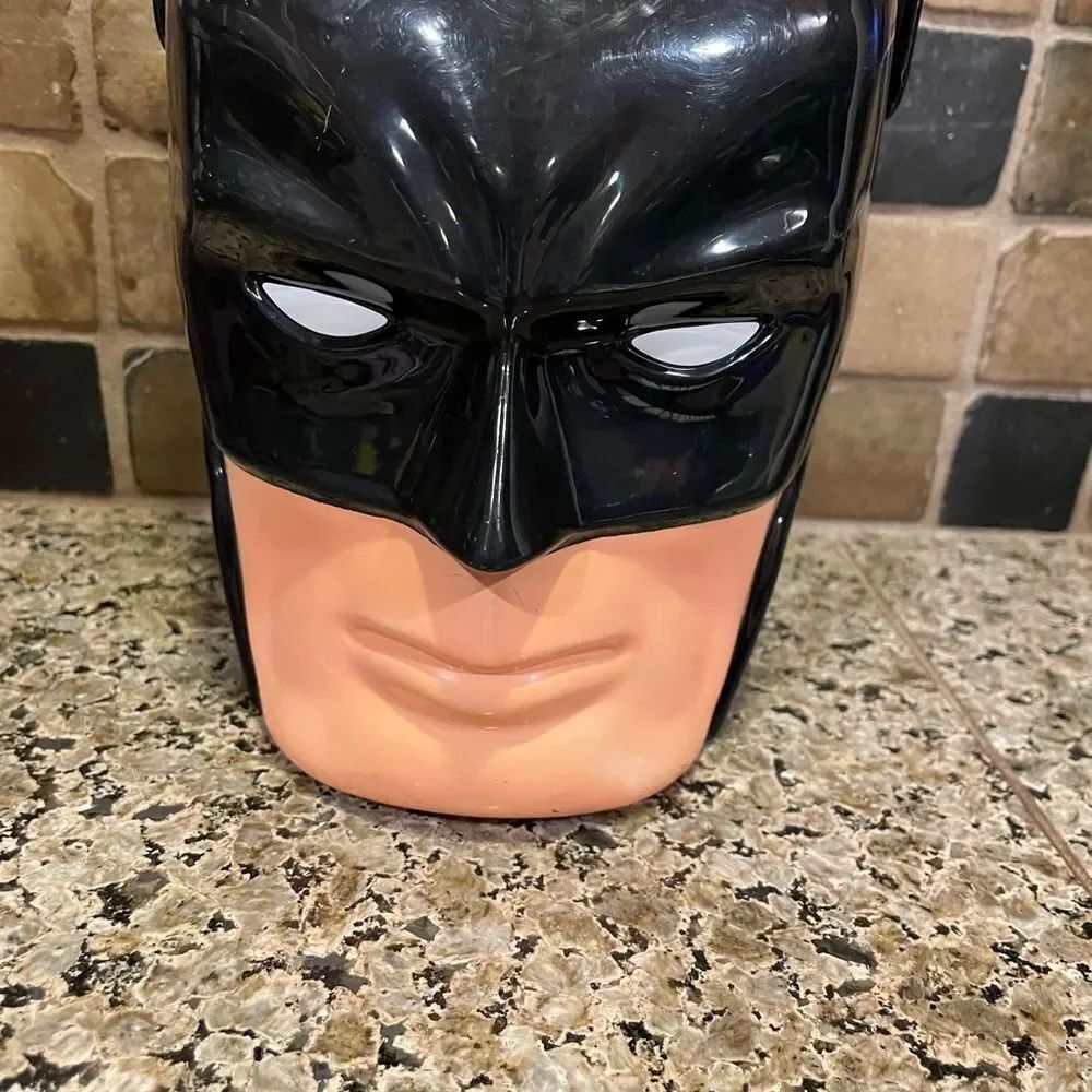 Batman Easter Pail - Picture 12 of 13